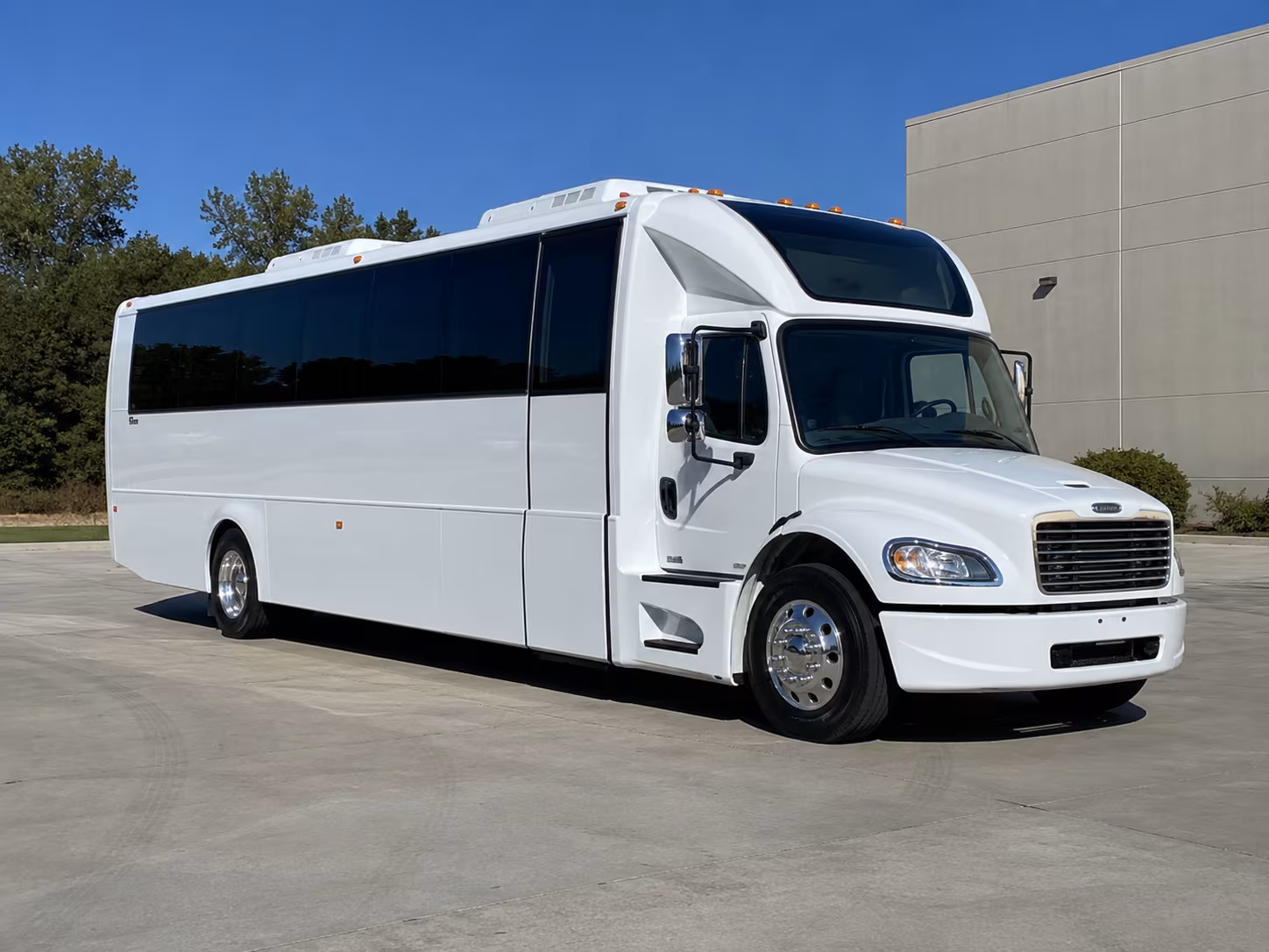 Alexandria Birthday, Sweet 16, & Quinceañera Party Bus Rentals